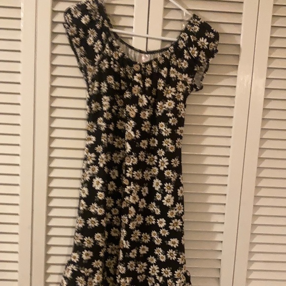 Floral Print Dress. Super Cute - Picture 2 of 4
